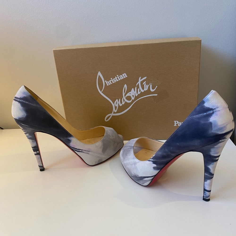 CHRISTIAN LOUBOUTIN navy/grey tie dye suede platform peep toe pumps.  Gorgeous!!